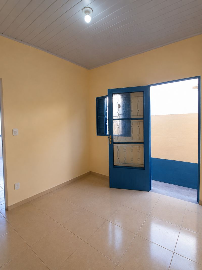 CASA 2d  no bairro Campinho em GUARATINGUETA