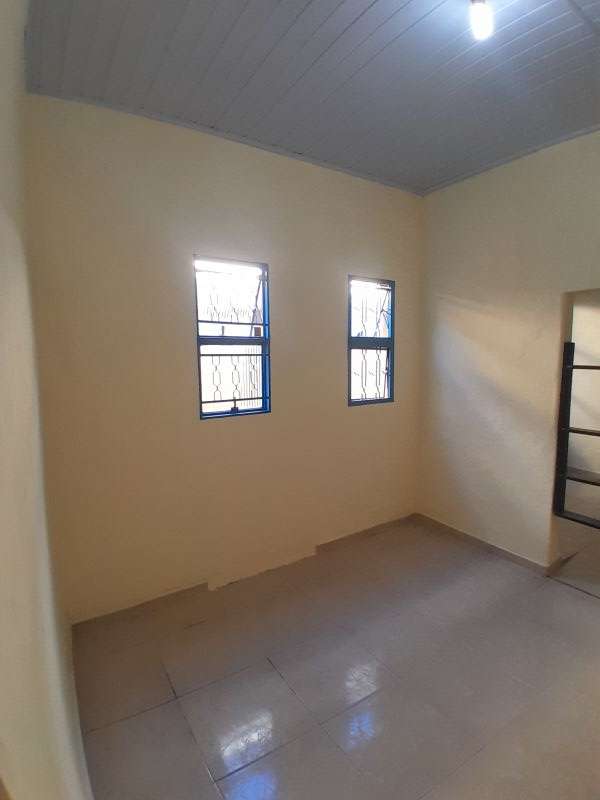 CASA 2d  no bairro Campinho em GUARATINGUETA