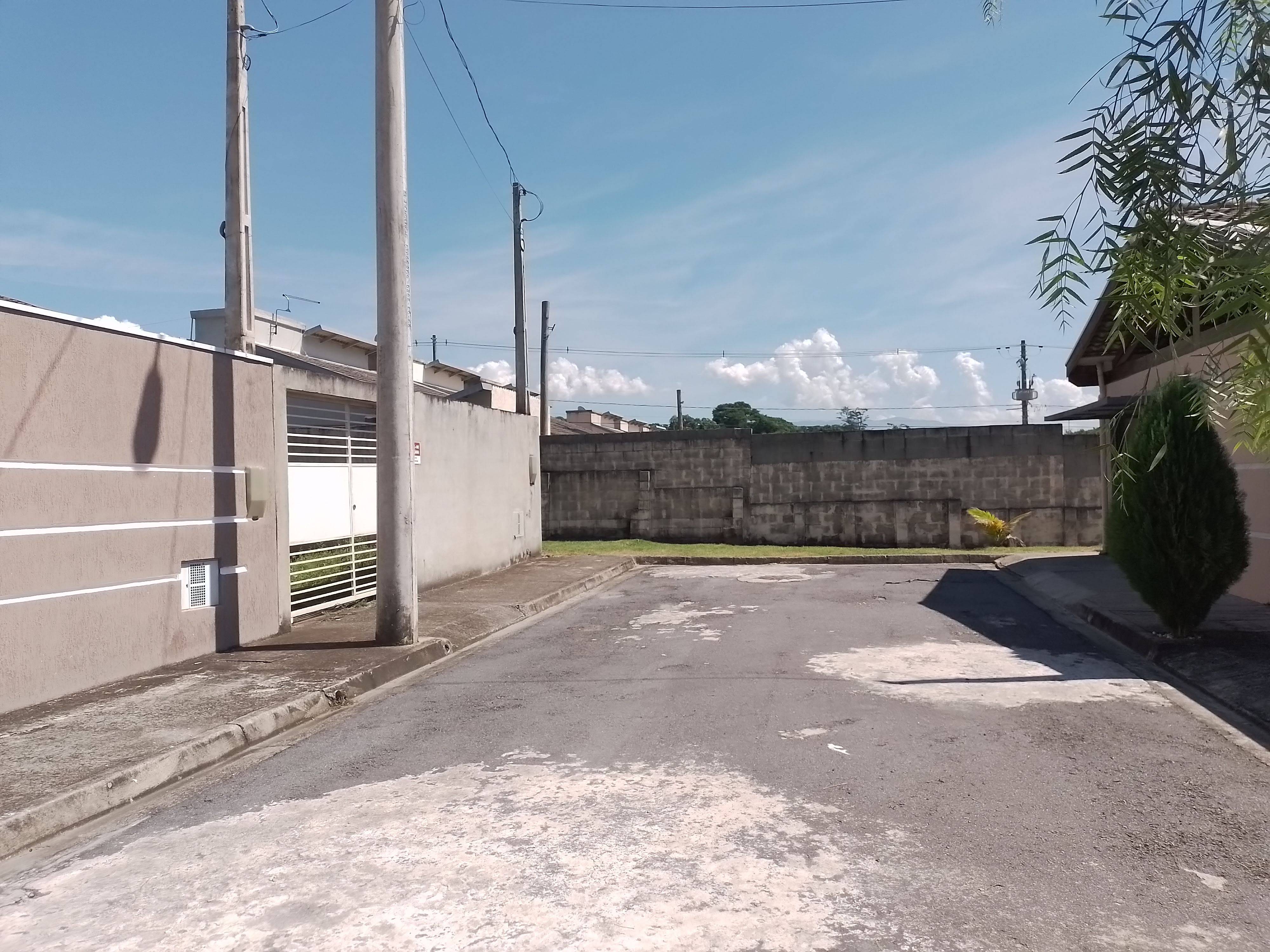 CASA - Jardim Aeroporto - Guaratingueta
