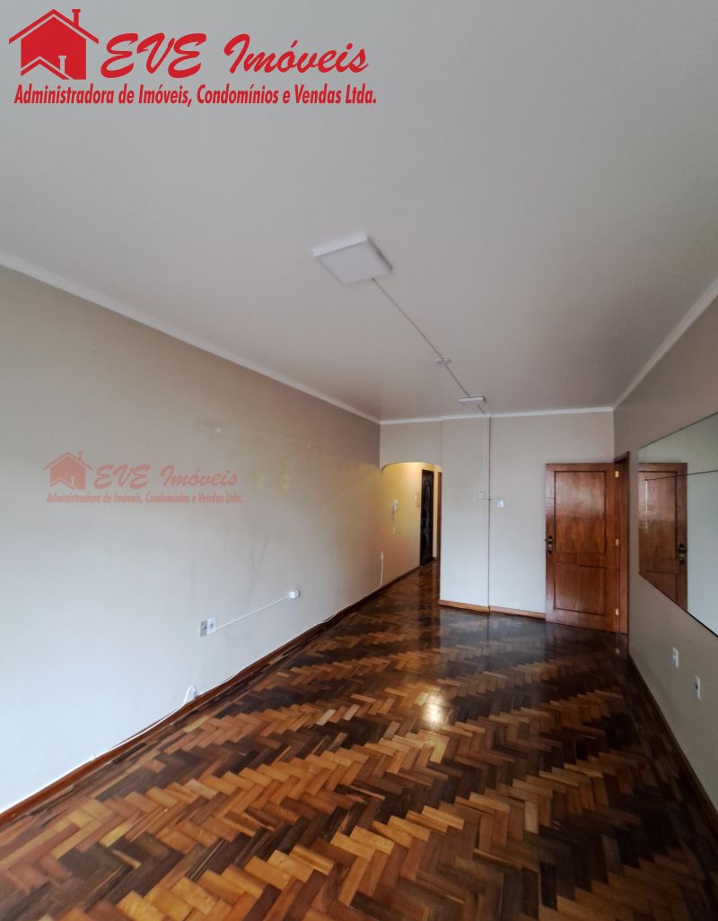 Apartamento com 3 Quartos para alugar, 100m - Cen...