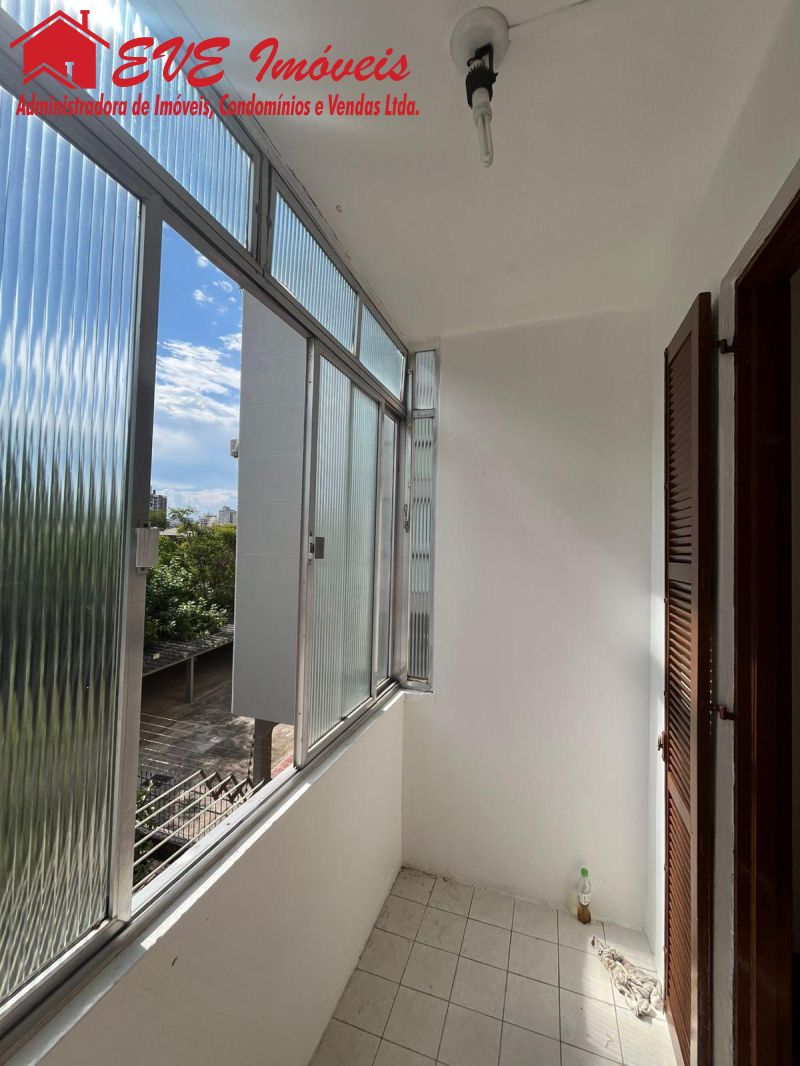 Apto no bairro Azenha em Porto Alegre