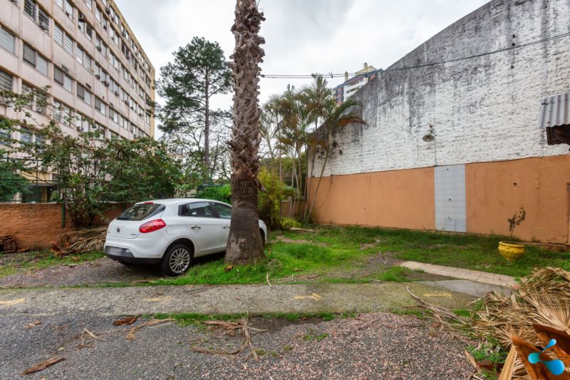 INNOVE IMÓVEIS -- ALUGA -- Casa comercial e também moradia