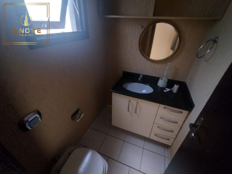 INNOVE IMÓVEIS -- ALUGA -- Belíssima casa no bairro Cavalhada