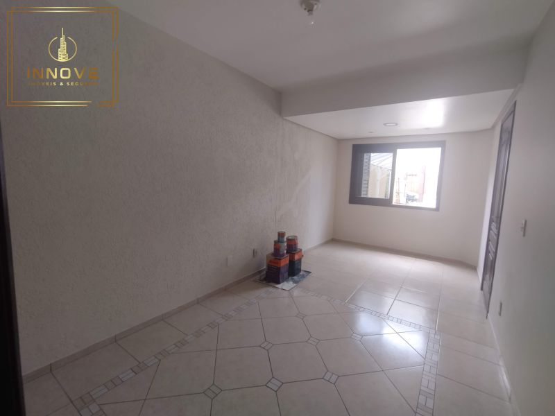 INNOVE IMÓVEIS -- ALUGA -- Belíssima casa no bairro Cavalhada