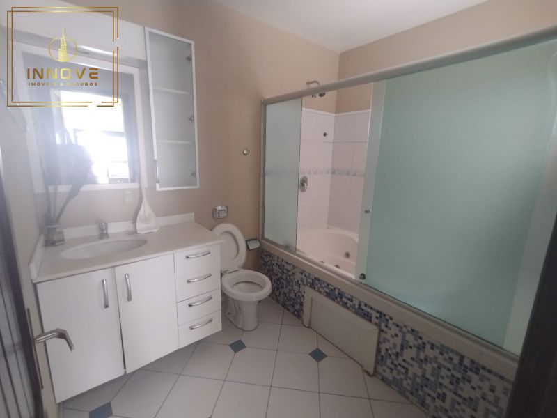 INNOVE IMÓVEIS -- ALUGA -- Belíssima casa no bairro Cavalhada