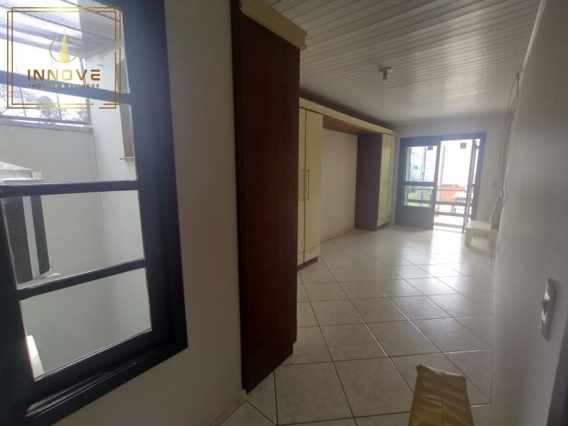 INNOVE IMÓVEIS -- ALUGA -- Belíssima casa no bairro Cavalhada