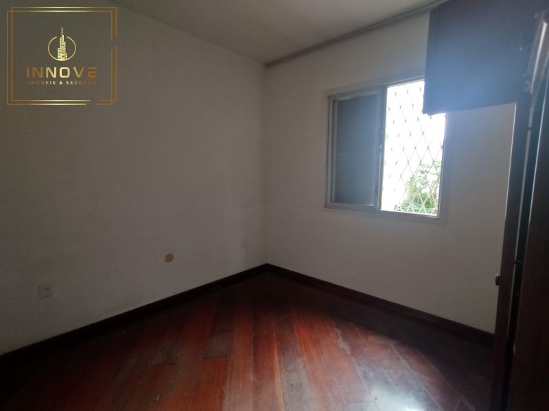 CASA DE 3 DORMITORIOS COM GARAGEM NO BAIRRO AZENHA