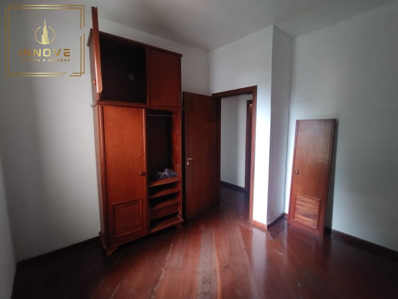 CASA DE 3 DORMITORIOS COM GARAGEM NO BAIRRO AZENHA