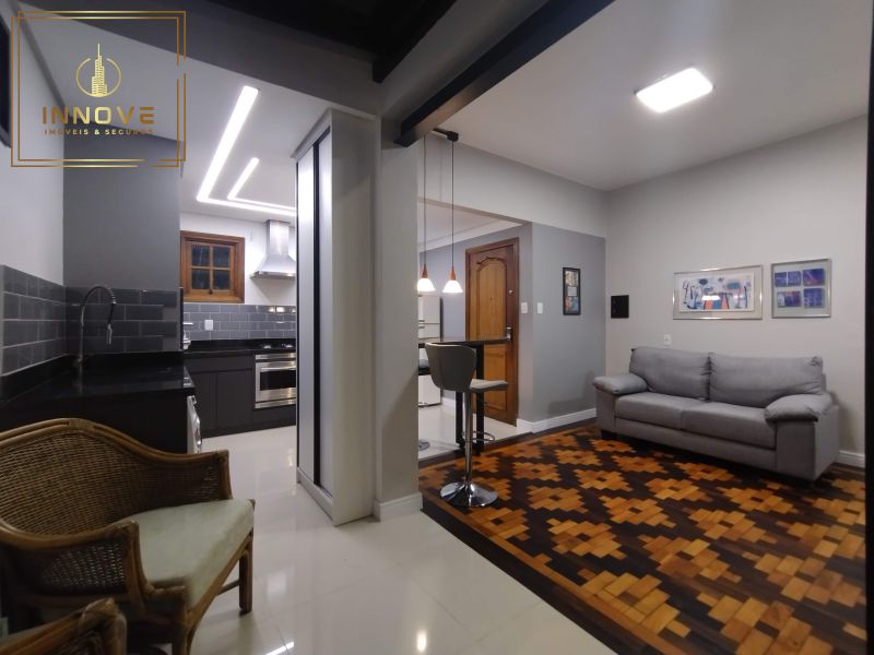 INNOVE IMÓVEIS -- ALUGA -- Apartamento de 1 dormitório MODERNO e  MOBILIADO com PÁTIO