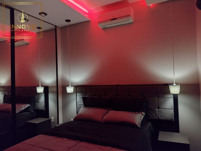 INNOVE IMÓVEIS -- ALUGA -- Apartamento de 1 dormitório MODERNO e  MOBILIADO com PÁTIO