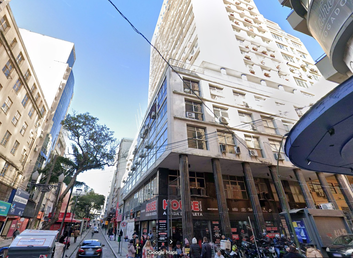 INNOVE IMÓVEIS -- ALUGA -- Sala comercial na esquina da Av. Otávio Rocha.