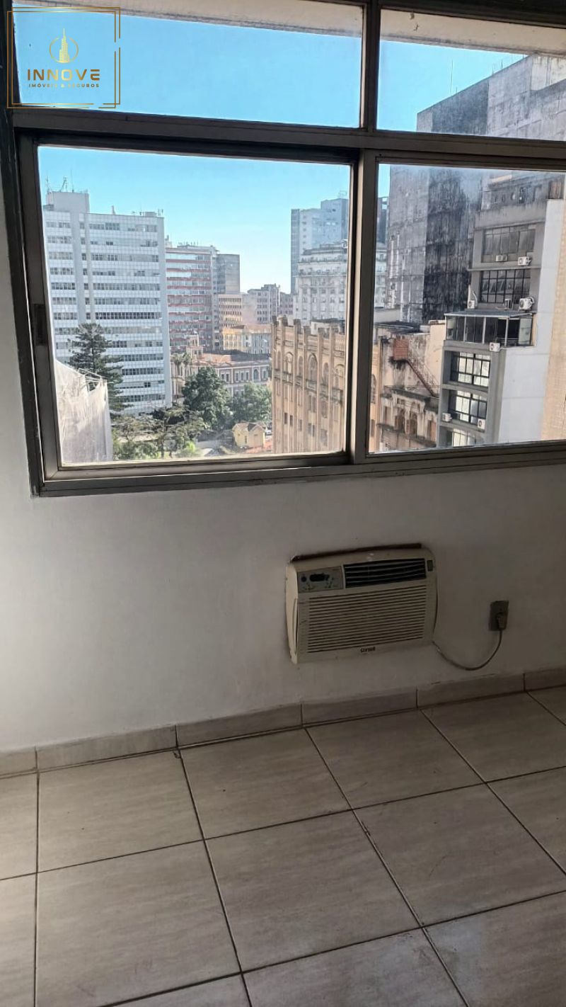 INNOVE IMÓVEIS -- ALUGA -- Sala comercial na esquina da Av. Otávio Rocha.