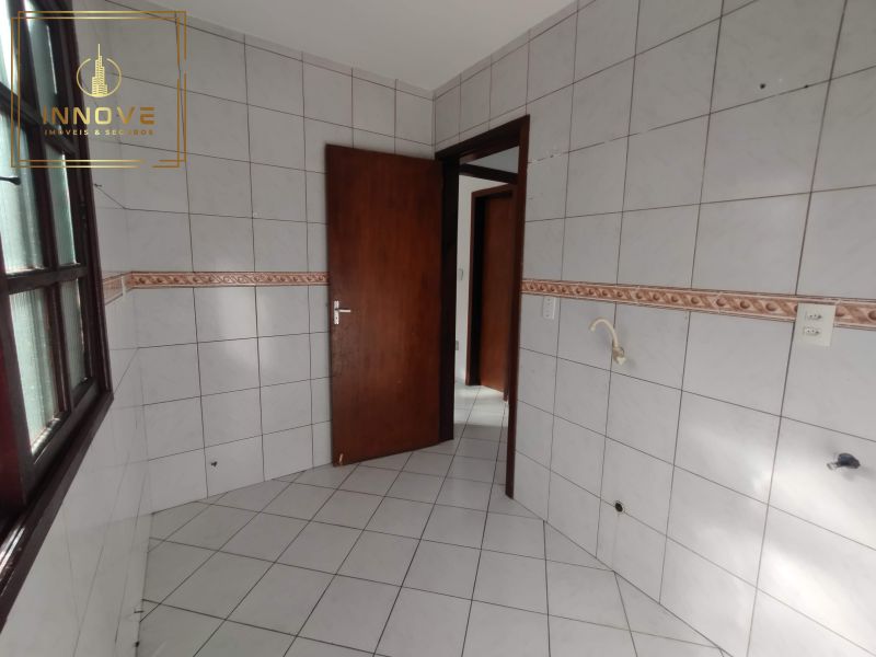 INNOVE IMÓVEIS -- ALUGA -- Excelente apartamento localizado na Rua Gonçalves Ledo