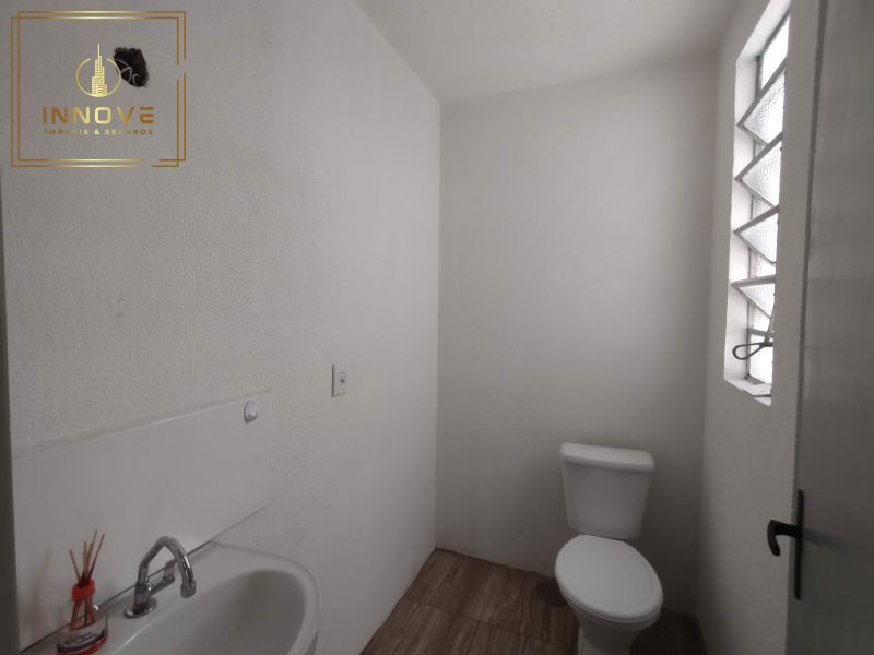 INNOVE IMÓVEIS --  ALUGA -- Excelente apartamento para locação na Avenida Azenha