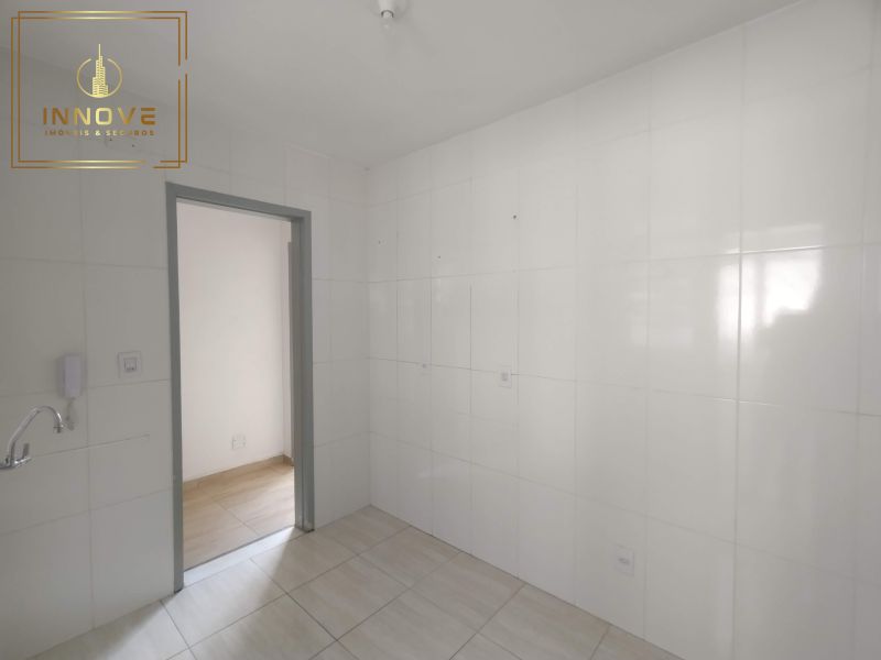 INNOVE IMÓVEIS --  ALUGA -- Excelente apartamento para locação na Avenida Azenha