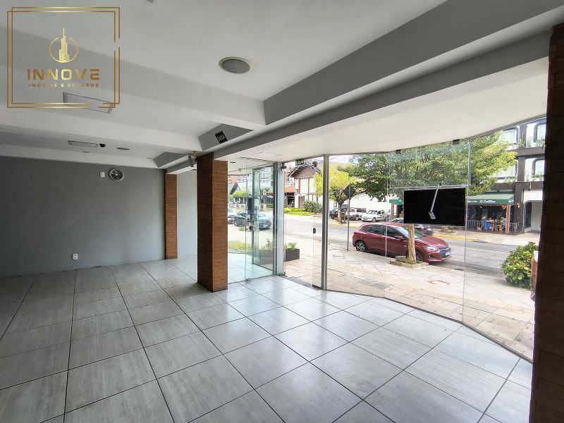 INNOVE MÓVEIS -- ALUGA --  Loja térrea localizada em gramado