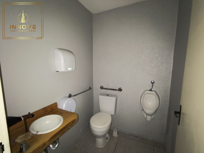 INNOVE MÓVEIS -- ALUGA --  Loja térrea localizada em gramado