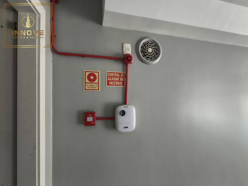 INNOVE MÓVEIS -- ALUGA --  Loja térrea localizada em gramado