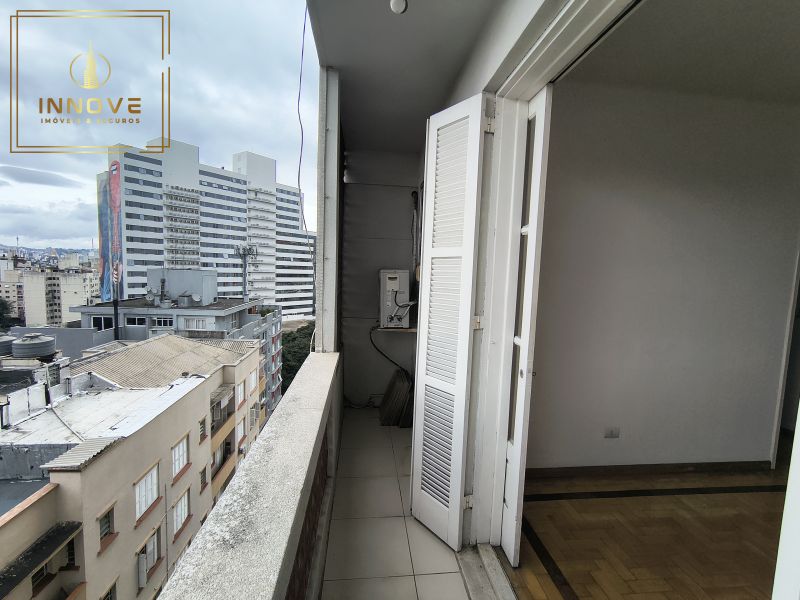 INNOVE IMÓVEIS -- ALUGA -- Apartamento localizado na Rua Avaí, nº 15