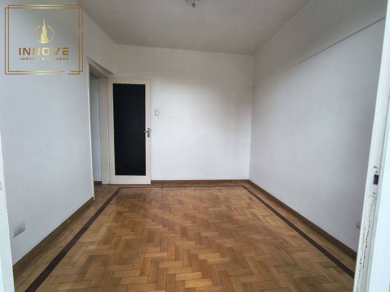 INNOVE IMÓVEIS -- ALUGA -- Apartamento localizado na Rua Avaí, nº 15