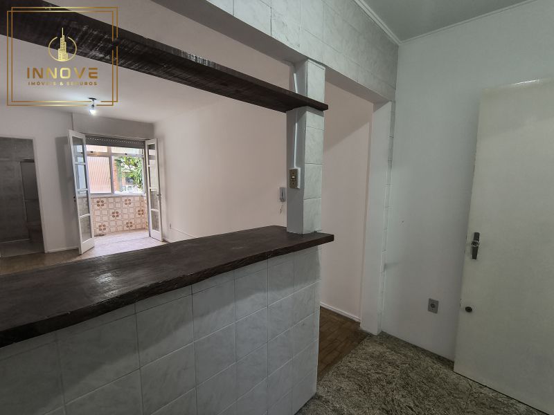INNOVE MÓVEIS -- ALUGA -- JK localizado na Cidade Baixa