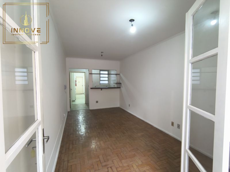 INNOVE MÓVEIS -- ALUGA -- JK localizado na Cidade Baixa