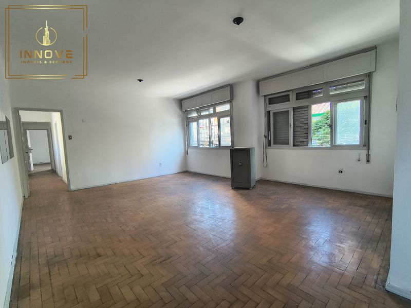 INNOVE MÓVEIS -- ALUGUA -- Apartamento amplo e bem distribuído