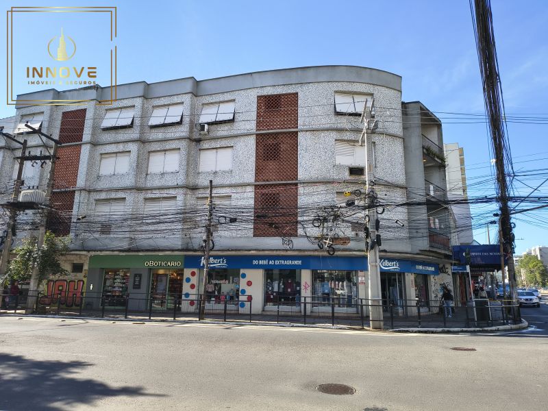 INNOVE MÓVEIS -- ALUGUA -- Apartamento amplo e bem distribuído