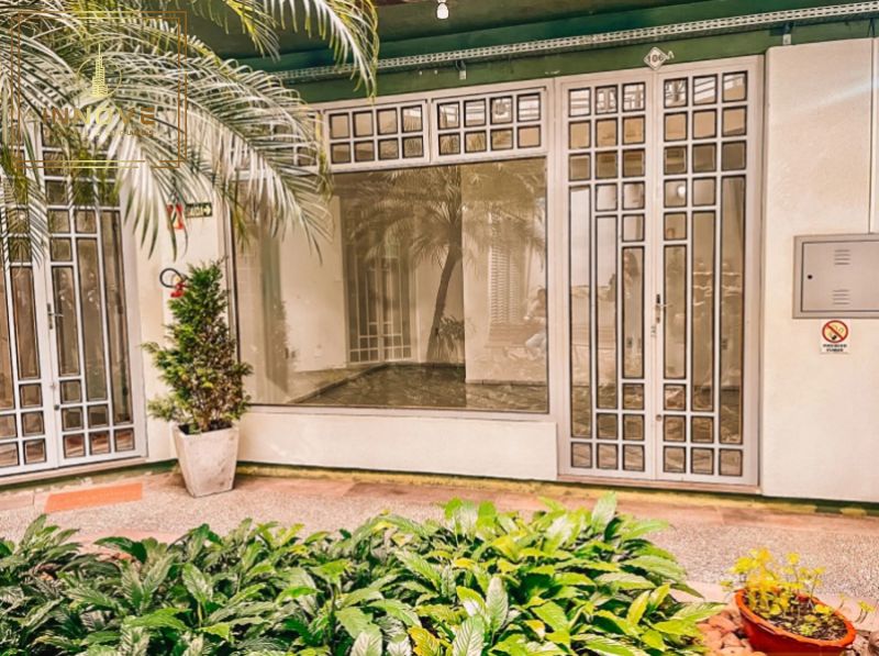 INNOVE IMÓVEIS -- ALUGA -- Sala Comercial para Locação na Galeria Via Verde 