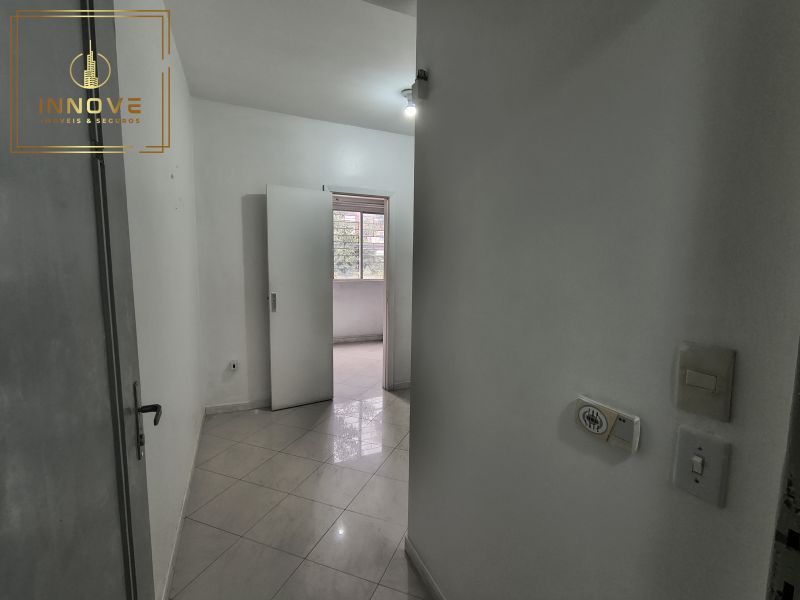 INNOVE MÓVEIS -- ALUGA -- Sala comercial para locação na Avenida Teresópolis