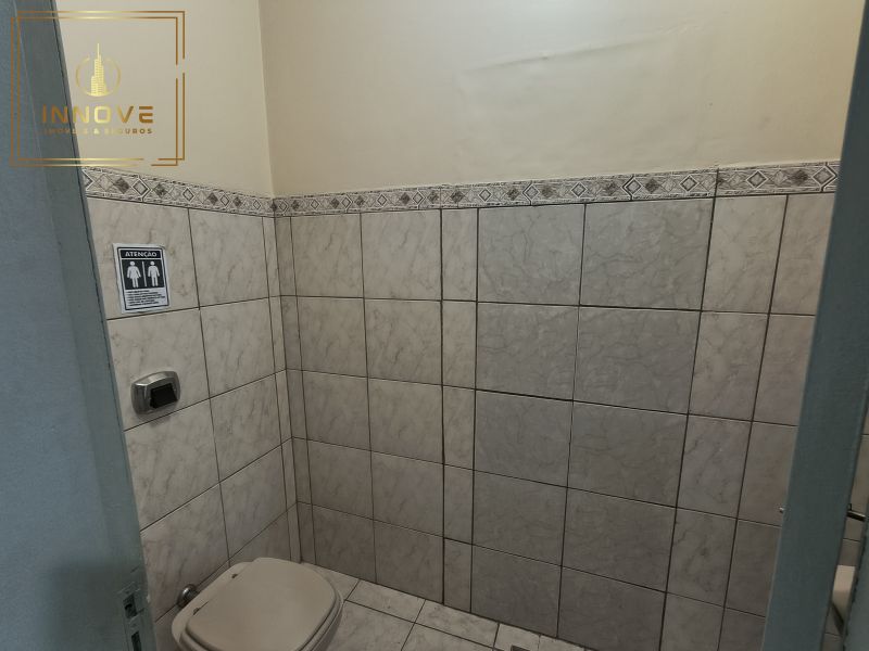 INNOVE MÓVEIS -- ALUGA -- Sala comercial para locação na Avenida Teresópolis