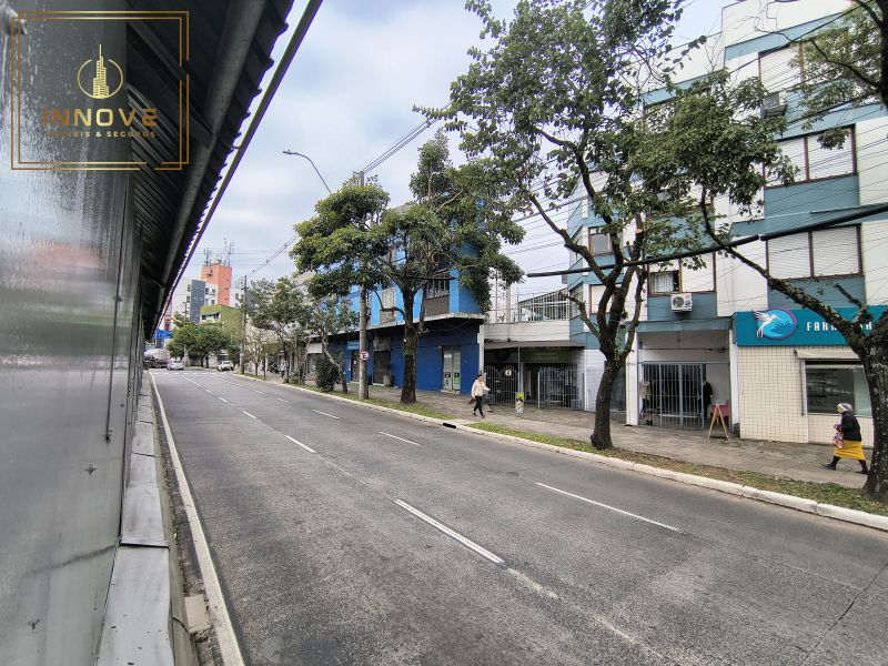 INNOVE MÓVEIS -- ALUGA -- Sala comercial para locação na Avenida Teresópolis