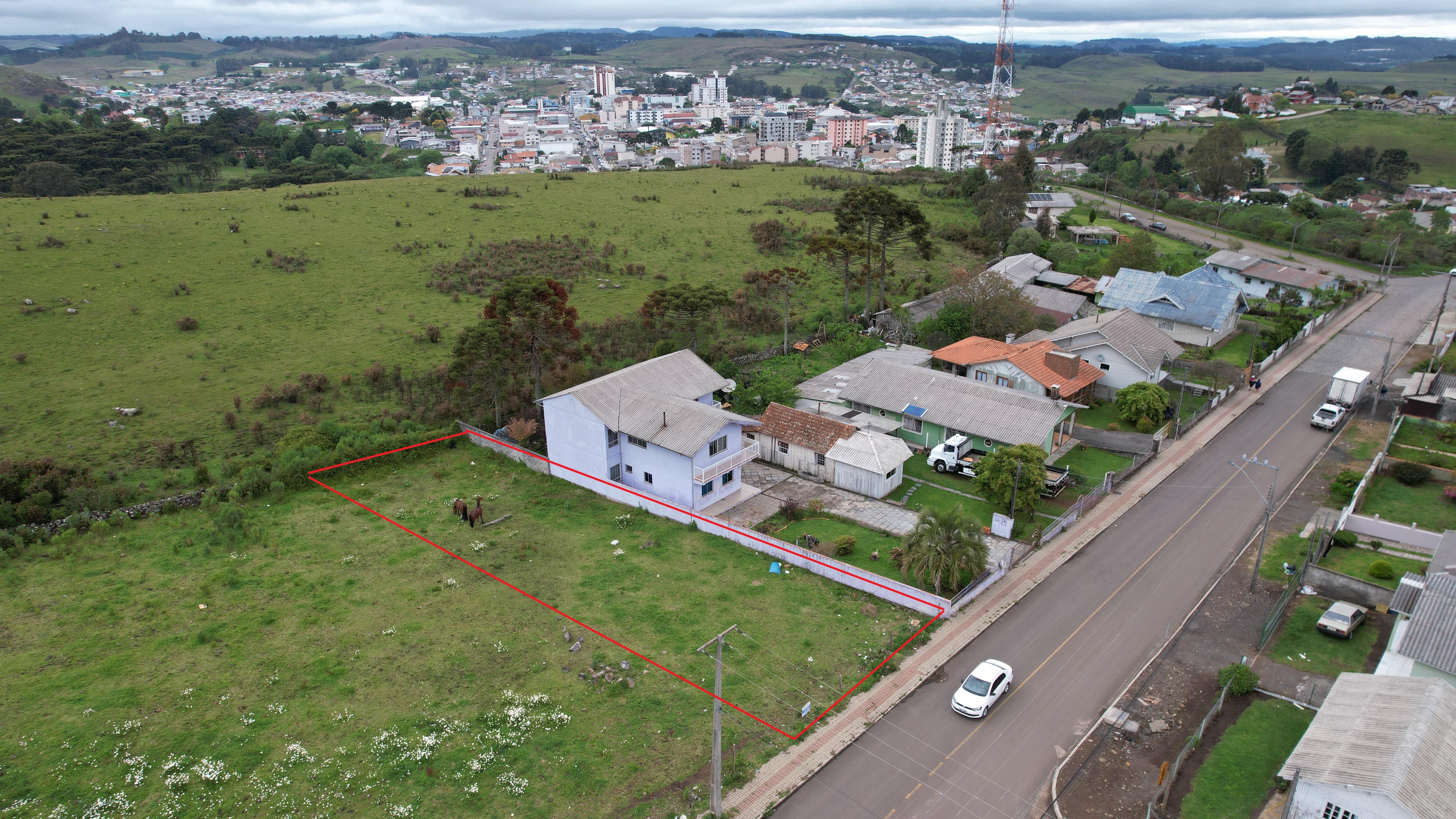 Terreno Plano e Pronto para Construir  Localização Privilegiada - ÁREA DE 650,00 m²