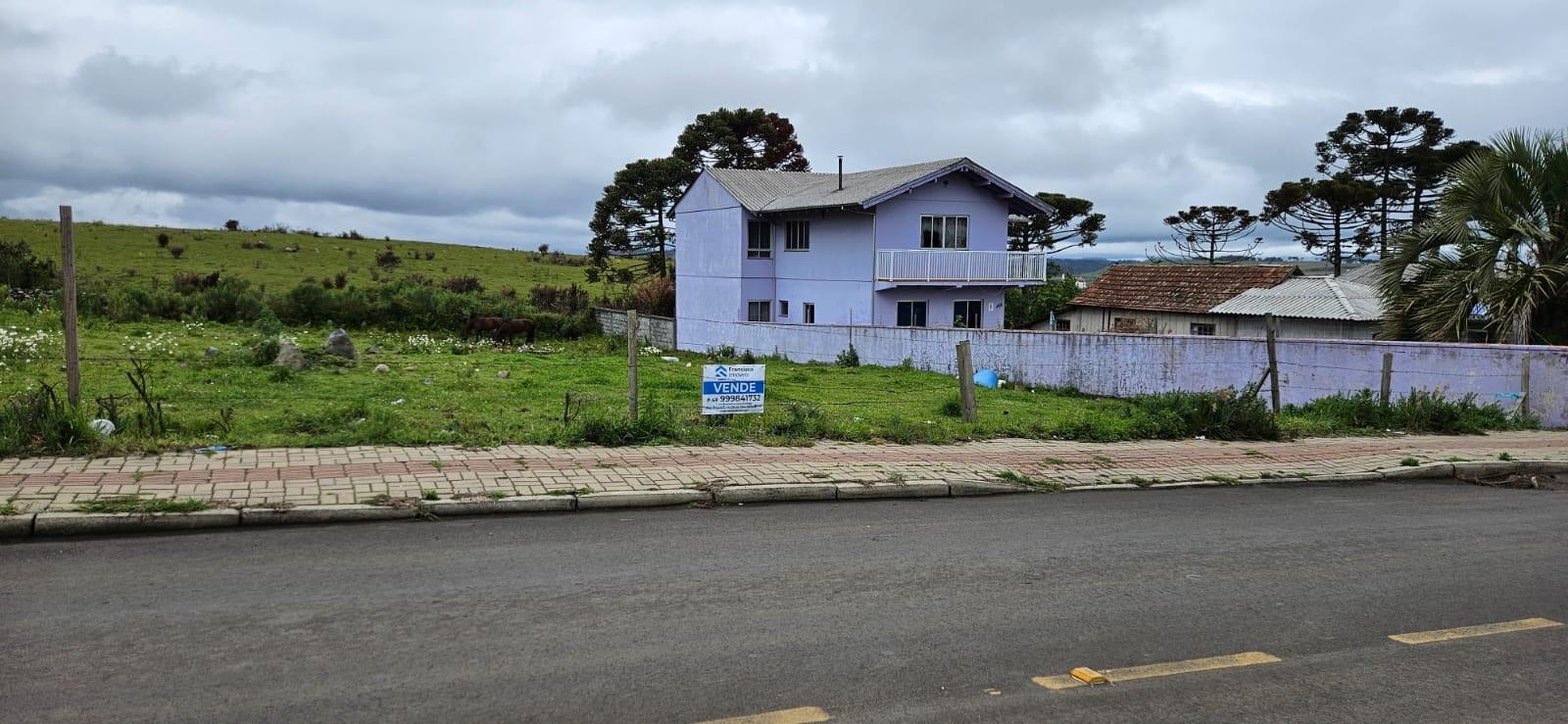 Terreno Plano e Pronto para Construir  Localização Privilegiada - ÁREA DE 650,00 m²