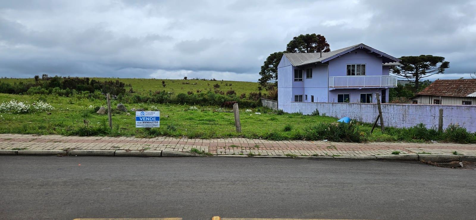 Terreno Plano e Pronto para Construir  Localização Privilegiada - ÁREA DE 650,00 m²