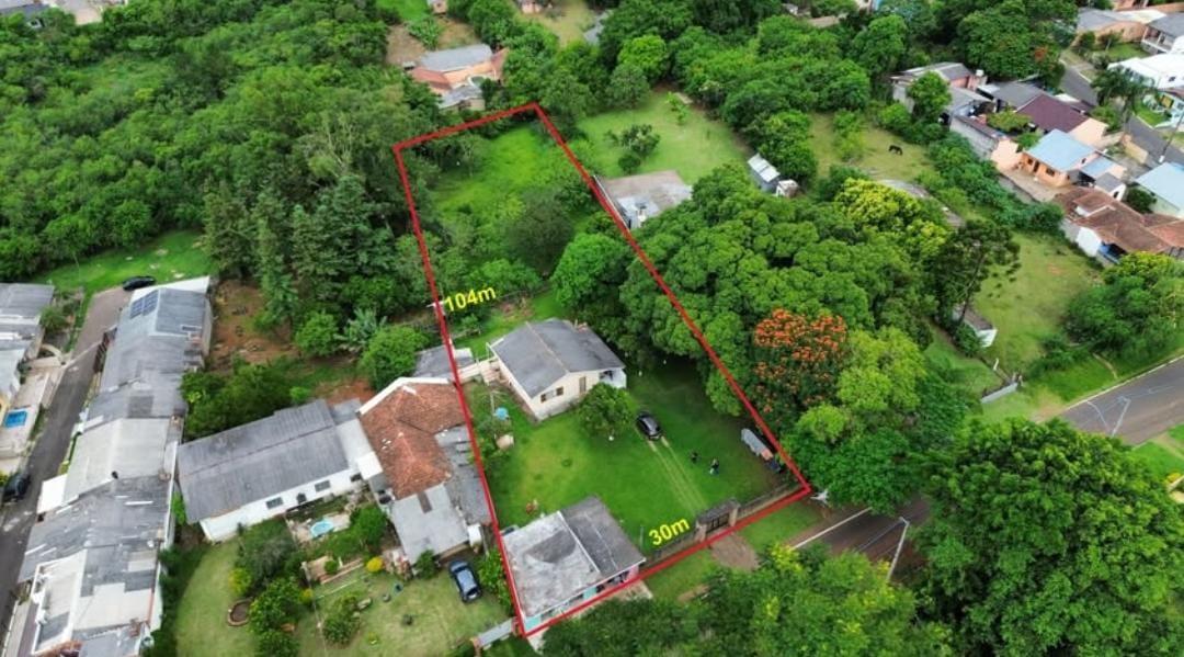 CASA COM ENORME TERRENO 