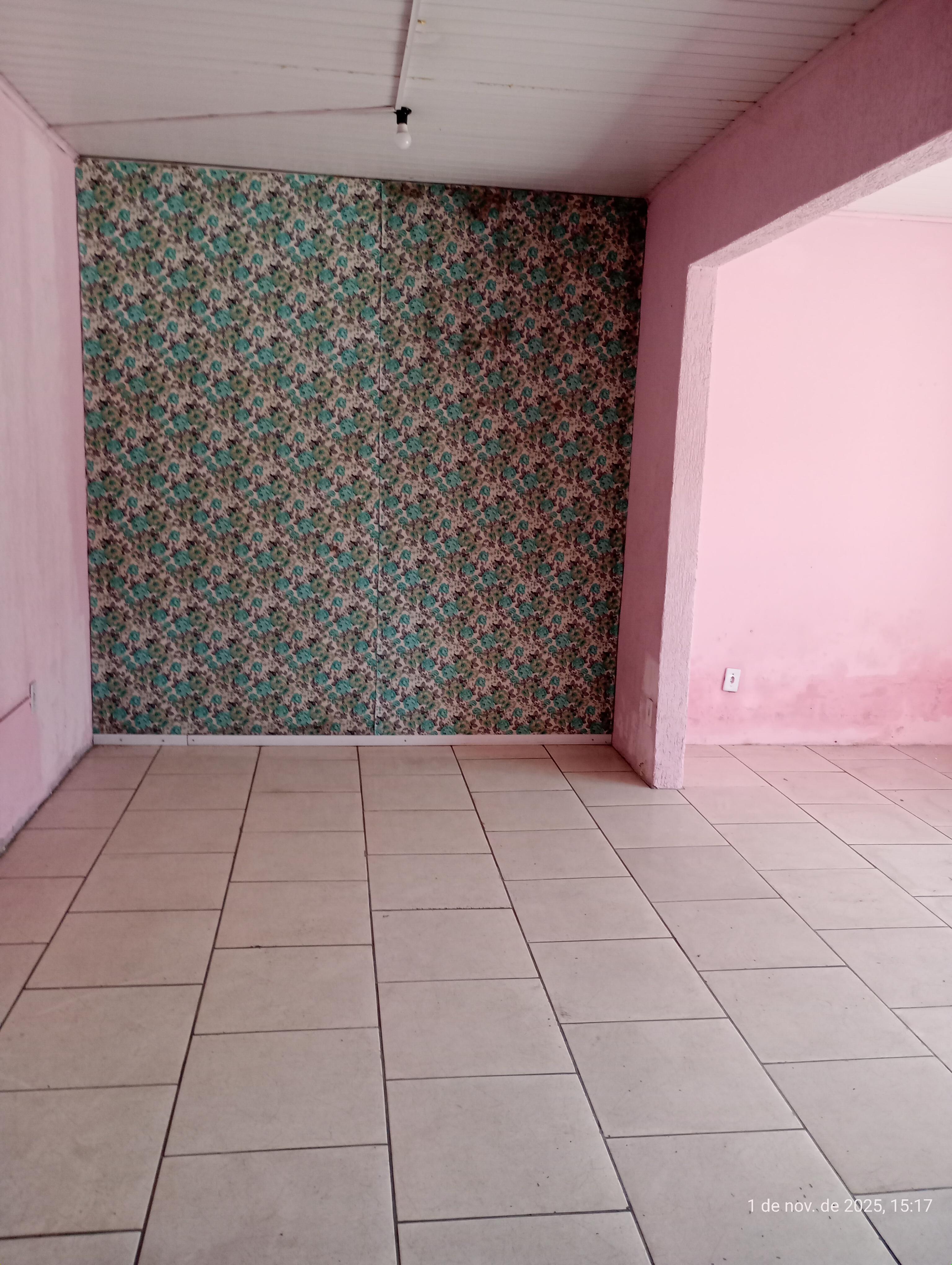 PRÉDIO COMERCIAL E CASA 