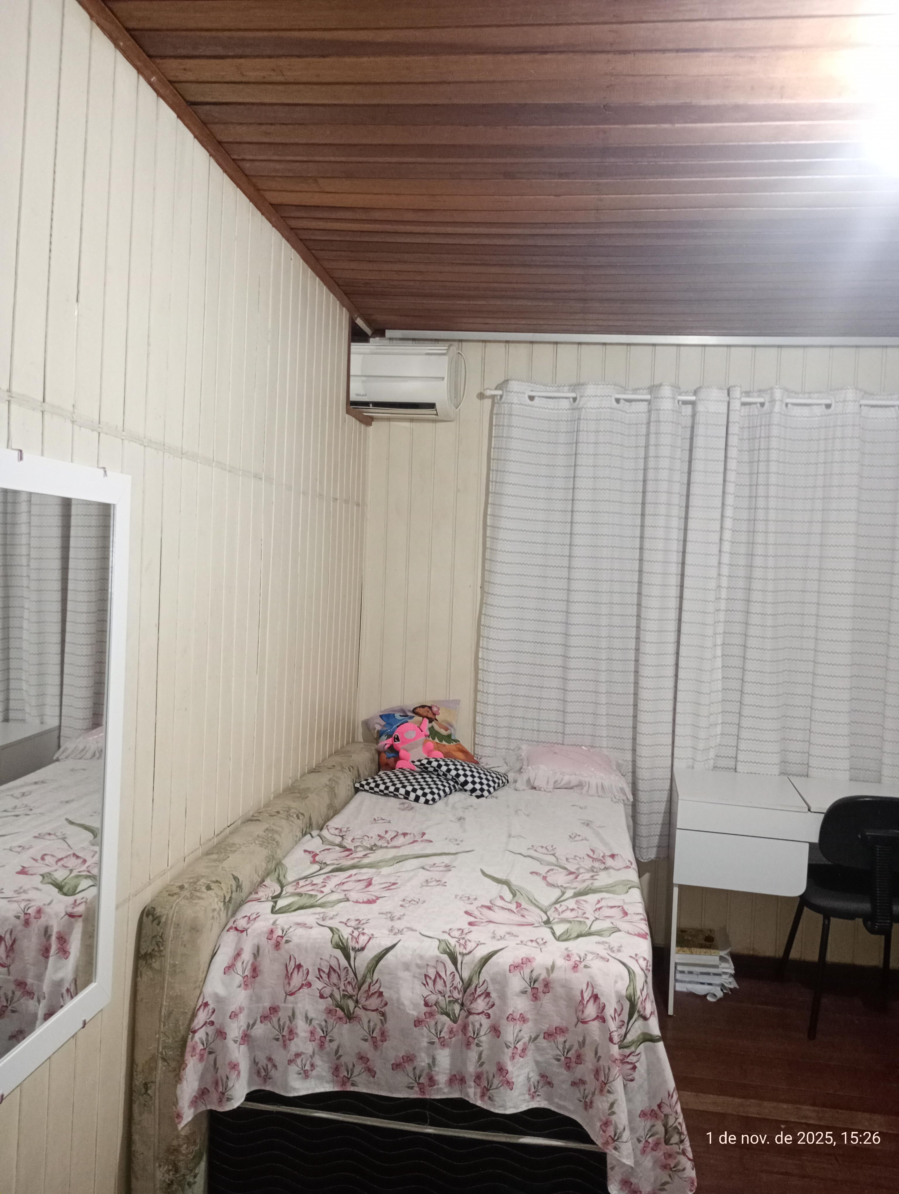 PRÉDIO COMERCIAL E CASA 