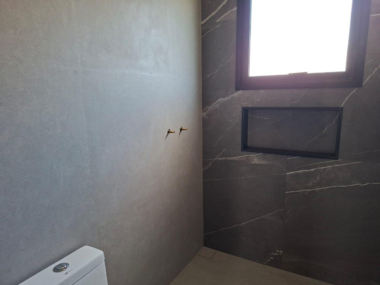 CASA EM CONDOMÍNIO EM CACHOEIRINHA 