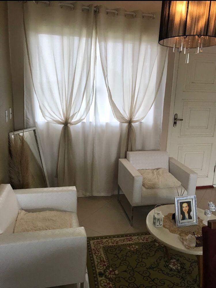 Casa com Excelente Padrão de Acabamento em Bairro Tranquilo  São Joaquim/SC