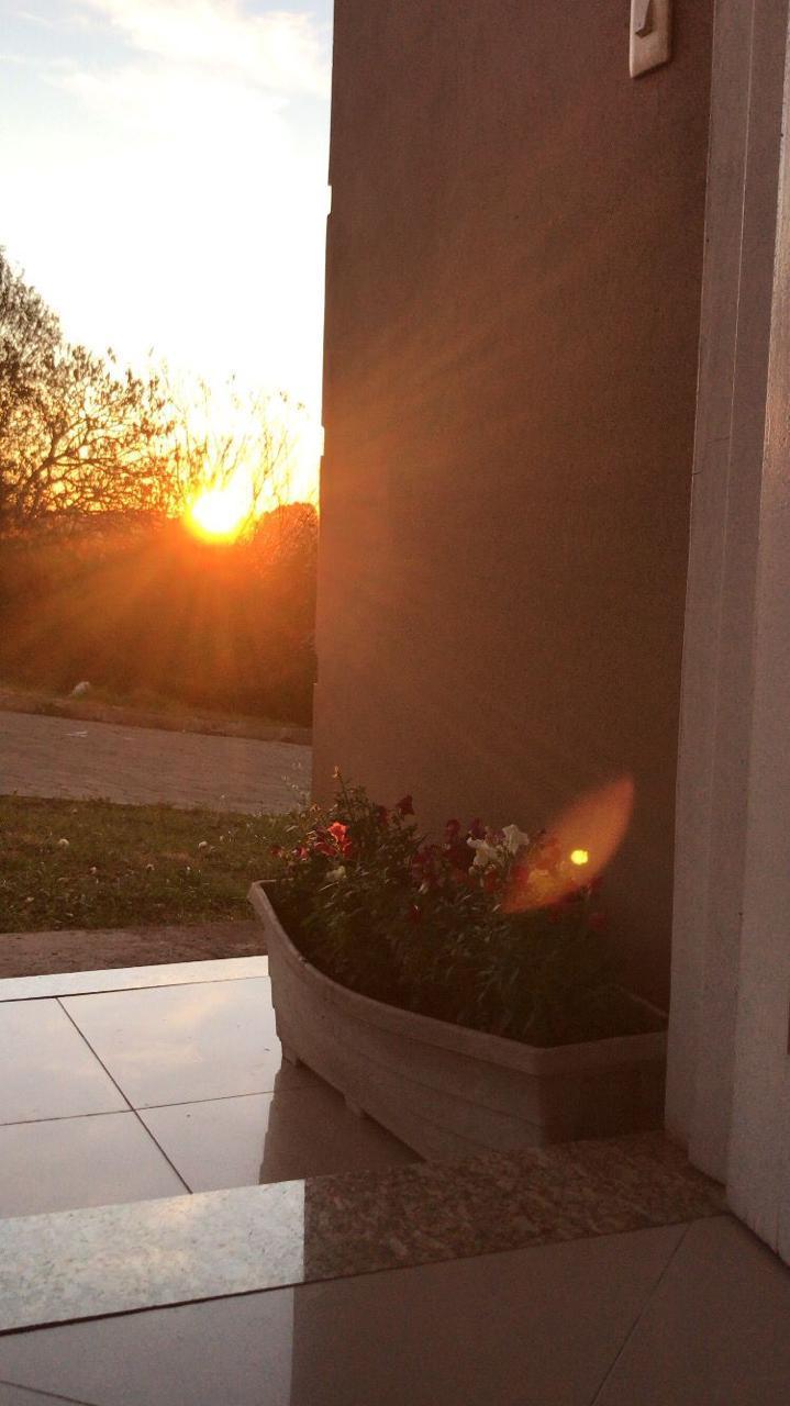 Casa com Excelente Padrão de Acabamento em Bairro Tranquilo  São Joaquim/SC