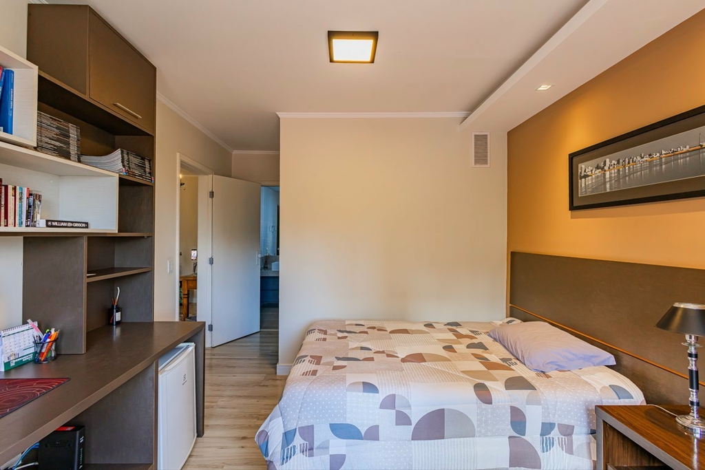 Apartamento, Avenida Pirapó, 114
