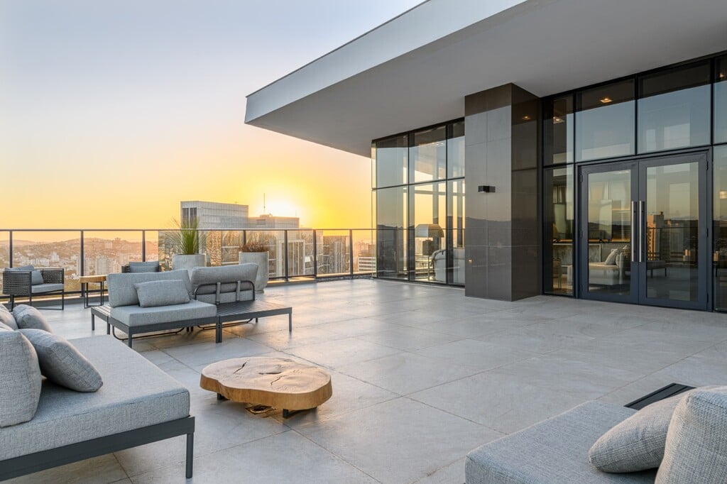 Apartamento, Av Sen Tarso Dutra, 431