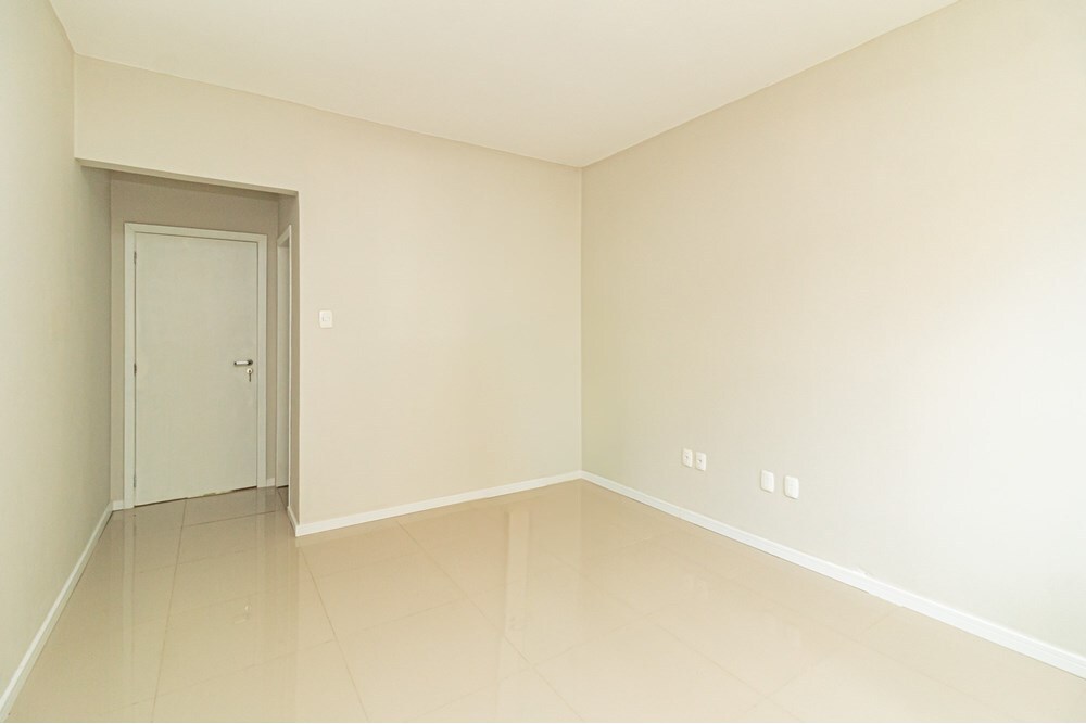 Apartamento, Rua Ramiro Barcelos, 1081