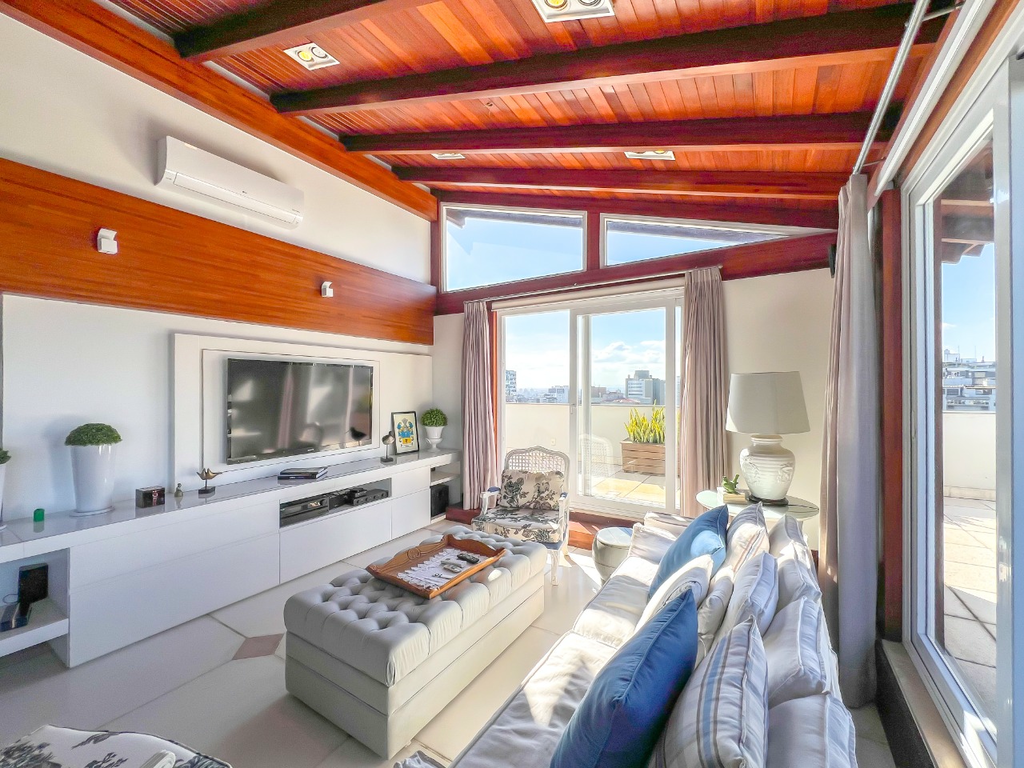 Cobertura, Rua 24 de Outubro, 627