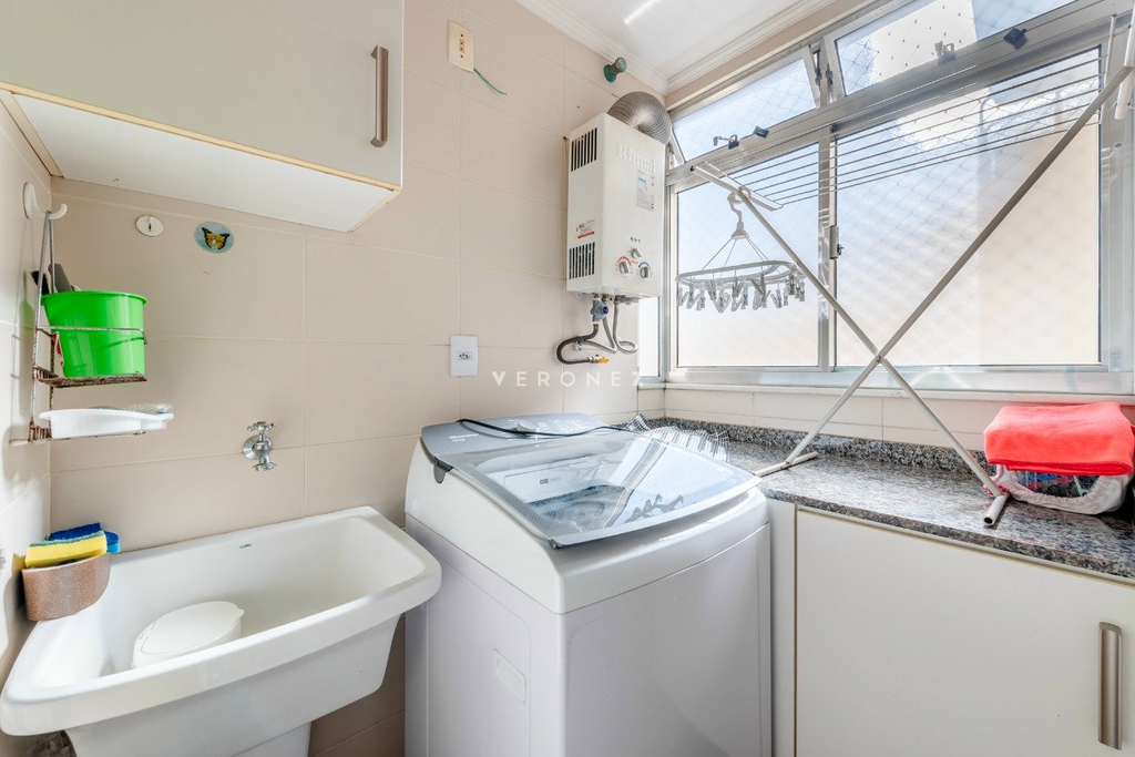 Apartamento, Av Lageado, 33