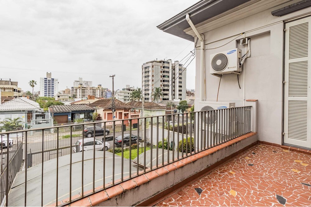 Casa, Rua Veador Porto, 251