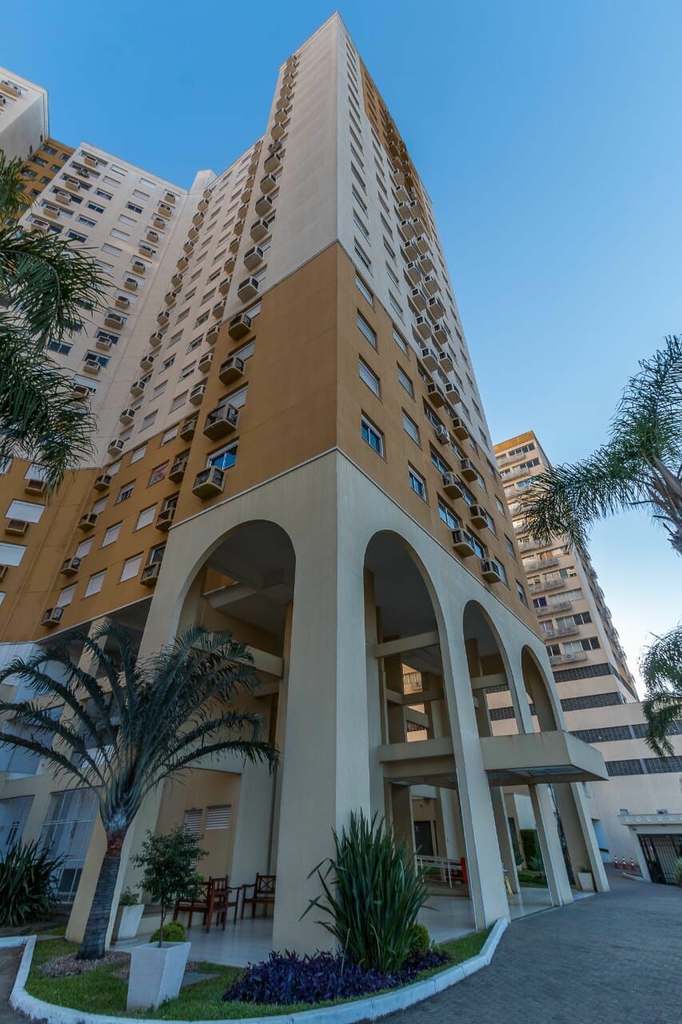 Apartamento, Av Bento Gonçalves, 1515