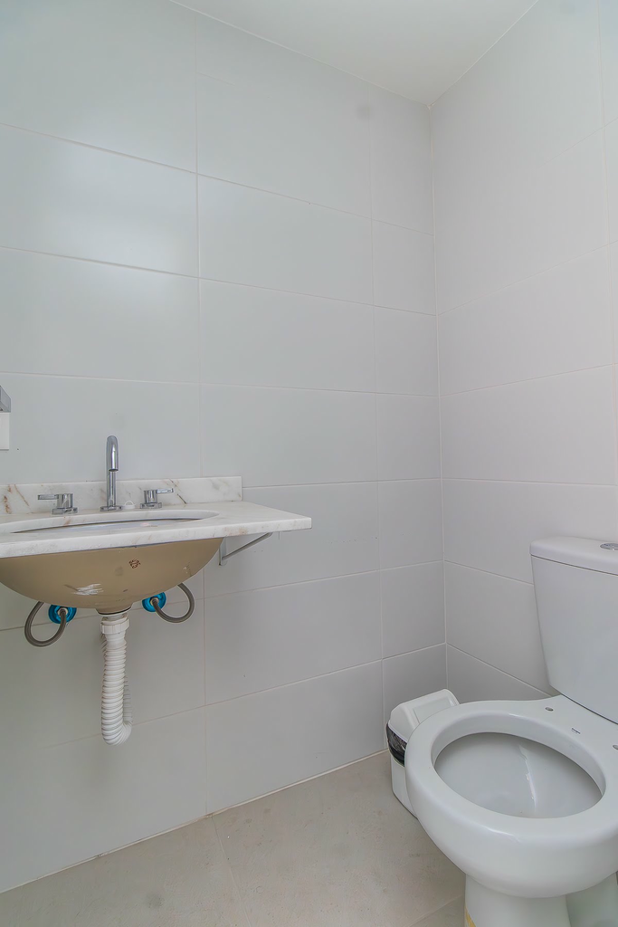 Apartamento, Rua Prof Freitas e Castro, 300