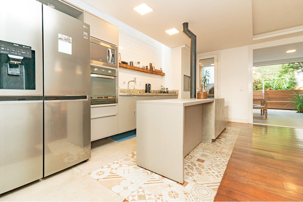 Casa, Av Gen Barreto Viana, 211